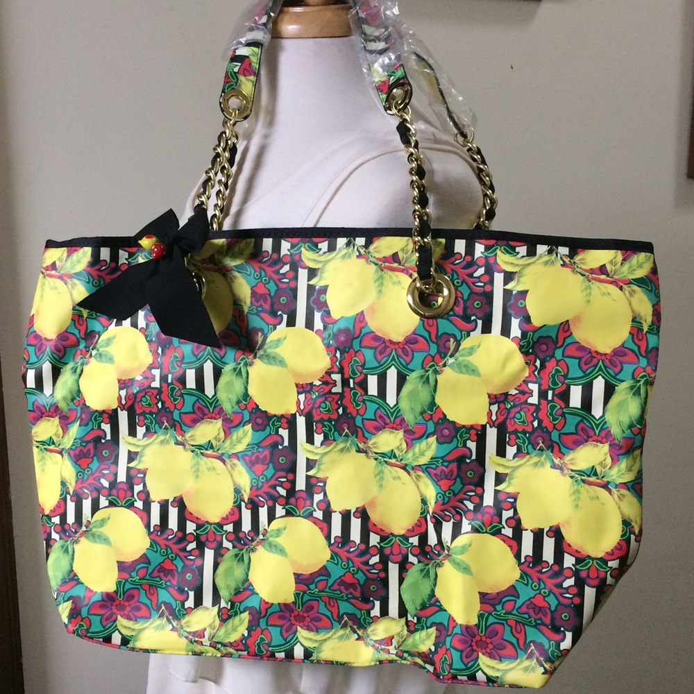 Beautiful Betsey Johnson Summer Tote